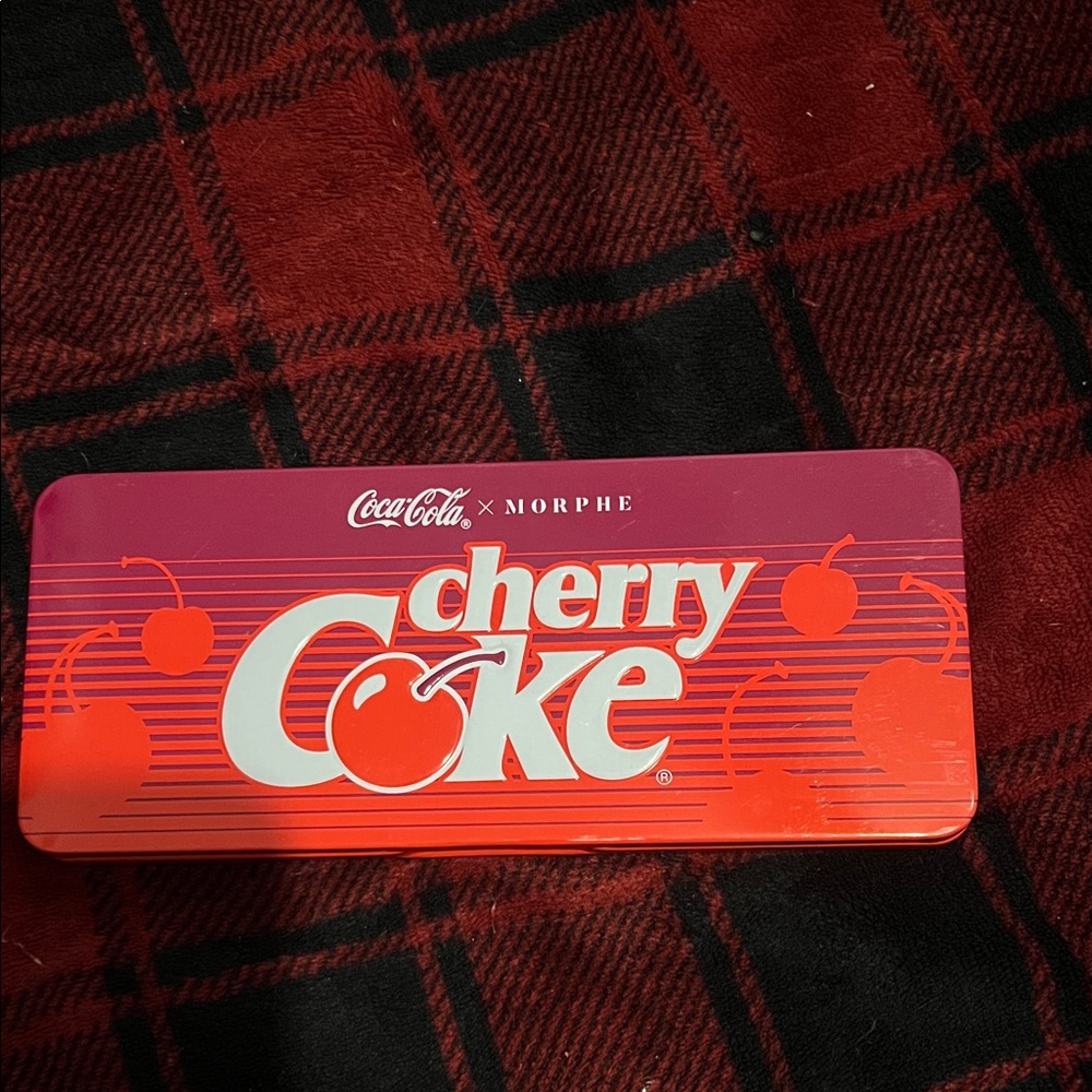 Morphe Cherry Coke Eyeshadow Palette - Red and Orange